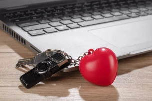 Brelok antystresowy LOVE - Czerwony