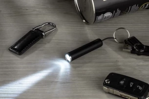 Latarka IGNI - Czarny